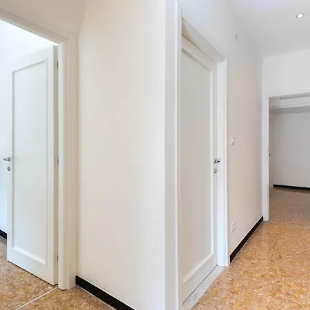 Hostdomus-seaside Apartamento